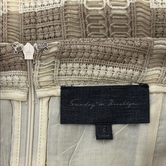 NWT Sunday in Brooklyn Crochet Knee Length Pencil Skirt - Size Small - Picture 12 of 16
